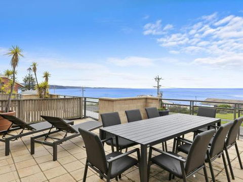 APARTMENT 10 PACIFIC APARTMENTS FREE WIFI! - Accommodation Sunshine Coast 3