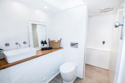 Corella Studio Apartment In Raffetys Resort - Accommodation Sunshine Coast 5