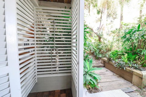 Corella Studio Apartment In Raffetys Resort - Accommodation Sunshine Coast 1