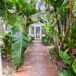 The Lakehouse In Raffetys Resort - Accommodation Sunshine Coast 0