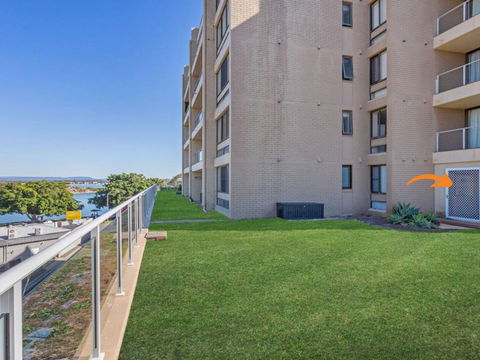 Garden Apartment At Forster Tower - Accommodation Sunshine Coast 4