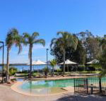 Bluewater Executive Villa in Raffertys Resort - Accommodation Sunshine Coast
