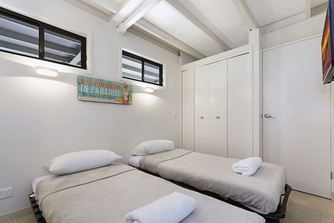 Beach House On Hastings Beach Houses 22 Hastings St - Accommodation Sunshine Coast 1