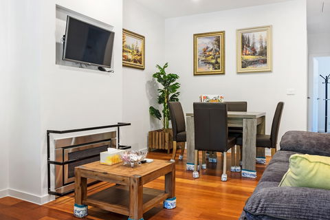 Woody Lifestyle One Bedroom Apartment - Accommodation Sunshine Coast 3