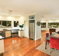 River Breeze 60 Wooli Street Yamba. Linen Unlimited Wi Fi Just listed. - Accommodation Sunshine Coast