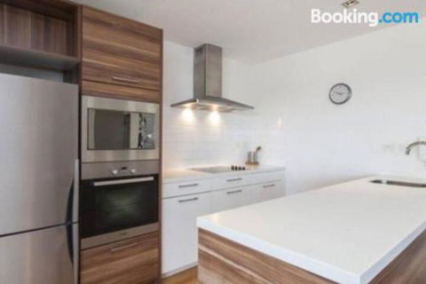 SKY GARDENS SUNSET RIVER VIEW NETFLIX WINE PARKING - Accommodation Sunshine Coast 0