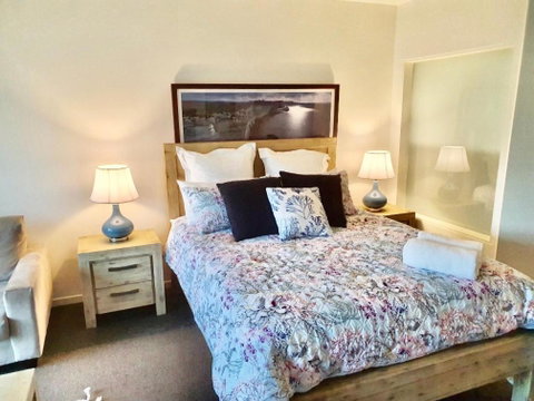 FAMILY ISLAND GETAWAY BEACHFRONT APARTMENT - Accommodation Sunshine Coast 5