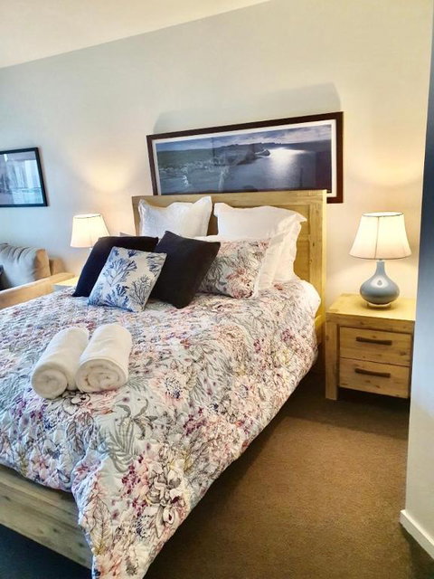FAMILY ISLAND GETAWAY BEACHFRONT APARTMENT - Accommodation Sunshine Coast 6