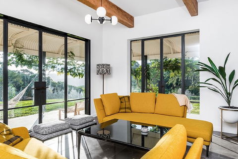 Your Luxury Escape - Fairway - Accommodation Sunshine Coast 4