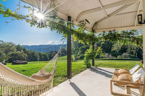 Your Luxury Escape - Fairway - Accommodation Sunshine Coast 0