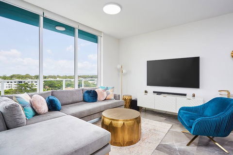 Luxurious 2bed 2bath APT With Parking@southport - Accommodation Sunshine Coast 4