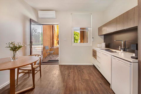 Langsford - Accommodation Sunshine Coast 1