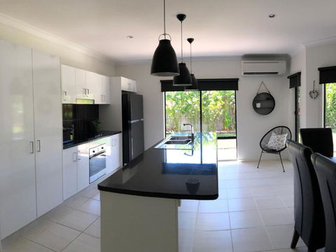 Cooya Beach Ultimate Tropical Getaway - Accommodation Sunshine Coast 5