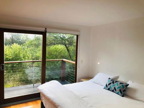 Carinya Coastal Cottage - Accommodation Sunshine Coast 0