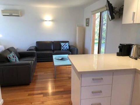 Carinya Coastal Cottage - Accommodation Sunshine Coast 6