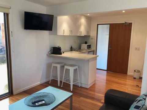 Carinya Coastal Cottage - Accommodation Sunshine Coast 2
