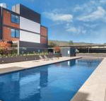 Trendy Self Contained Inner City Apartment - Accommodation Sunshine Coast