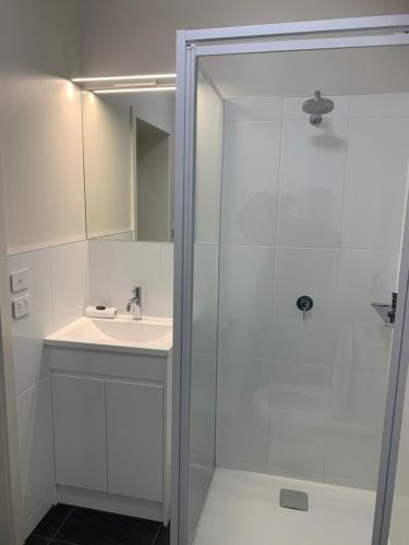 Queens Arms Hotel - Accommodation Sunshine Coast 2