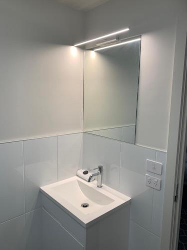 Queens Arms Hotel - Accommodation Sunshine Coast 5