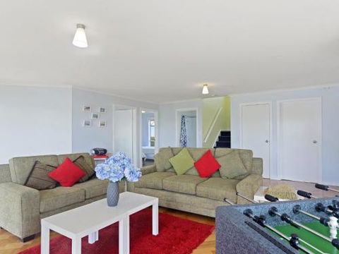 VALLEY VIEWS 10 Valley Heights Drive - Accommodation Sunshine Coast 3