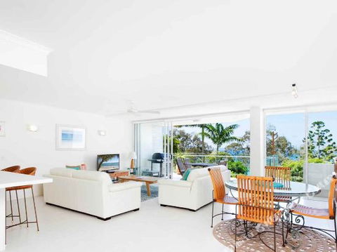 R & W Noosa Holidays 2 25 Allambi Rise - Accommodation Sunshine Coast 4