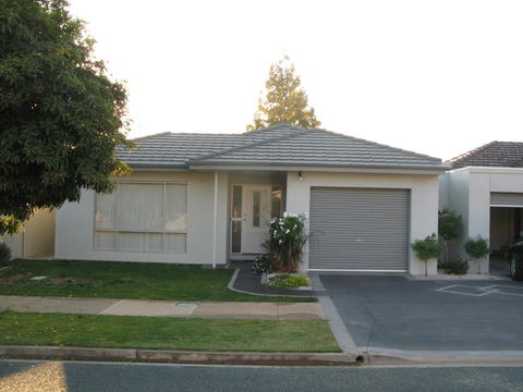 The Villa Kyabram - Accommodation Sunshine Coast 3
