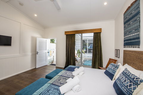 Reflections Villa 4 - Accommodation Sunshine Coast 3