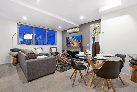 NEO Apartments Holidays Gold Coast - Accommodation Sunshine Coast 4