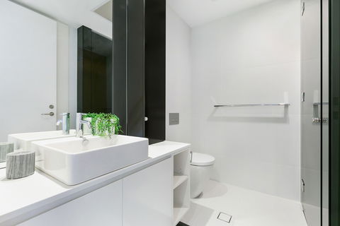 St Leonards Self-Contained Apart 803 NOR - Accommodation Sunshine Coast 2