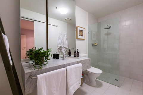 Auguste 2 BDR Melbourne Apartment - Accommodation Sunshine Coast 2