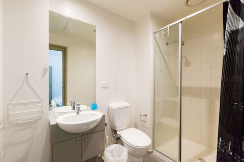 MEGAN, 2BDR Melbourne Apartment - Accommodation Sunshine Coast 6