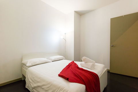 MEGAN, 2BDR Melbourne Apartment - Accommodation Sunshine Coast 4
