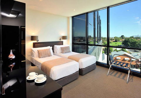 Budget1hotel - Accommodation Sunshine Coast 2