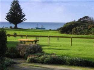 Naracoopa Holiday Cottages - Accommodation Sunshine Coast 0