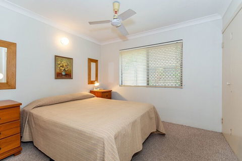 Great Views Ground Floor Unit Clearview Apartments South Esplande Bongaree - Accommodation Sunshine Coast 3