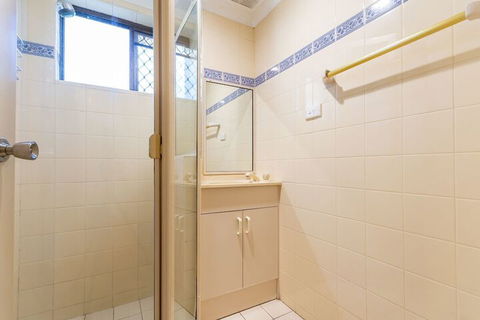 Great Views Ground Floor Unit Clearview Apartments South Esplande Bongaree - Accommodation Sunshine Coast 5