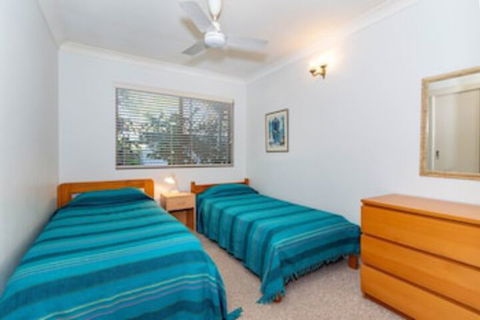 Great Views Ground Floor Unit Clearview Apartments South Esplande Bongaree - Accommodation Sunshine Coast 0