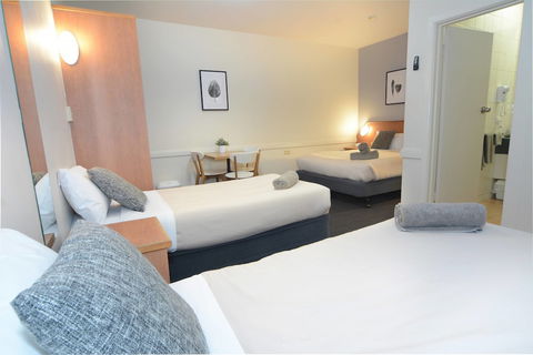 Barclay On View - Accommodation Sunshine Coast 5