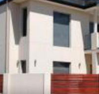 Lakeside Retreat - Accommodation Sunshine Coast