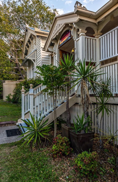 Minto Hostel - Accommodation Sunshine Coast 0