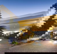 Ramada by Wyndham Diplomat Canberra - Accommodation Sunshine Coast
