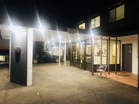 Newcastle Motel - Accommodation Sunshine Coast 5