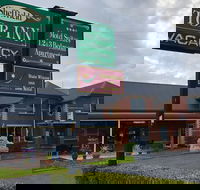 Sheffield Motor Inn - Accommodation Sunshine Coast