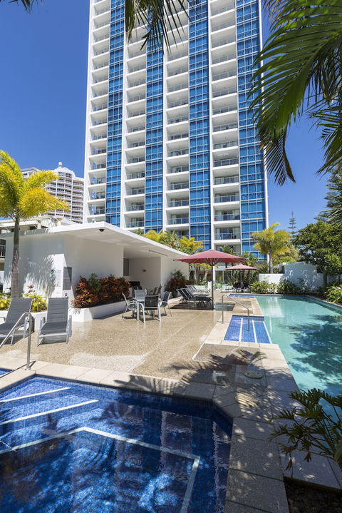 Ocean Pacific Broadbeach - Accommodation Sunshine Coast 2