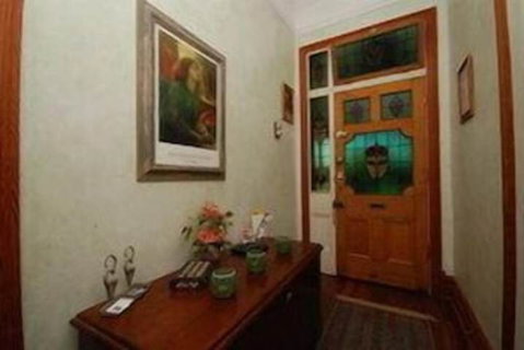 Above Bored Bed & Breakfast - Accommodation Sunshine Coast 4