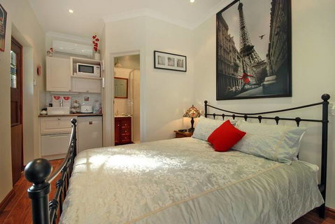 Above Bored Bed & Breakfast - Accommodation Sunshine Coast 5