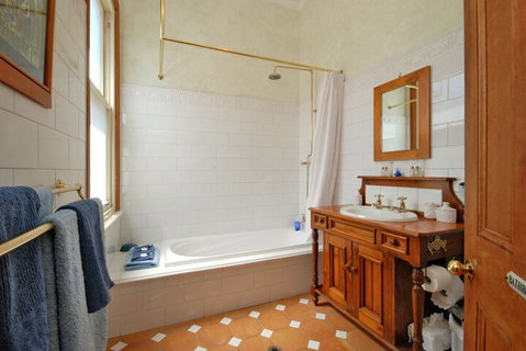 Above Bored Bed & Breakfast - Accommodation Sunshine Coast 6