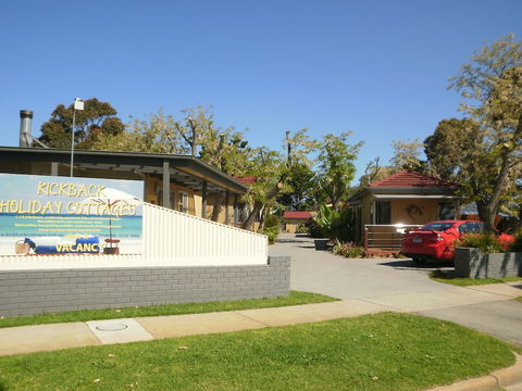 Kickback Cottages - Accommodation Sunshine Coast 0