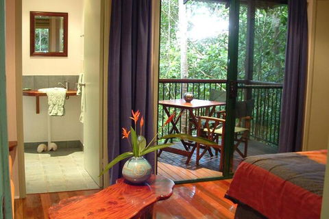 Sanctuary Retreat - Accommodation Sunshine Coast 6