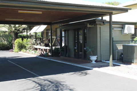 Lake Forbes Motel - Accommodation Sunshine Coast 2